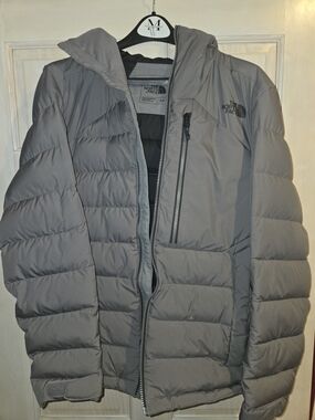 The North Face Men's Gray Hooded Puffer Jacket